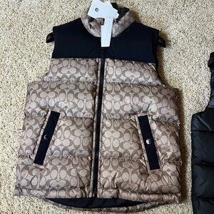 Coach Men’s Logo Signature Down Vest Khaki C5035